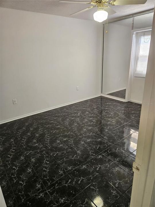 For Sale: $157,500 (1 beds, 1 baths, 644 Square Feet)