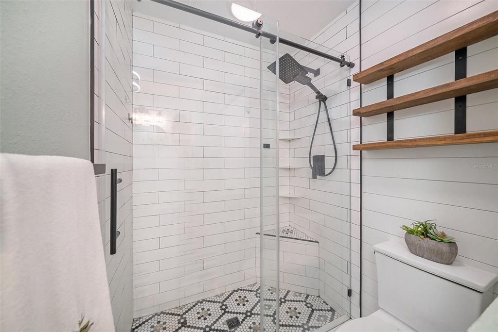 For Rent: $2,400 (2 beds, 2 baths, 1030 Square Feet)
