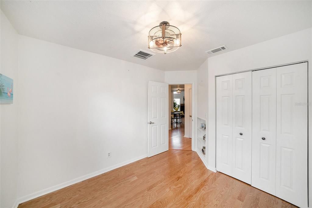 For Rent: $2,400 (2 beds, 2 baths, 1030 Square Feet)