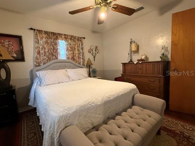 For Sale: $225,000 (2 beds, 2 baths, 1452 Square Feet)