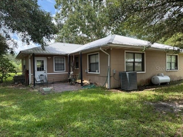 For Sale: $225,000 (2 beds, 2 baths, 1452 Square Feet)