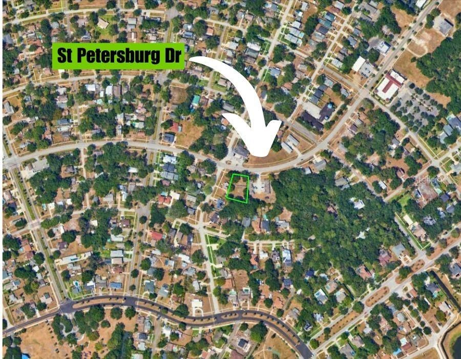 待售: $449,000 (0.47 acres)