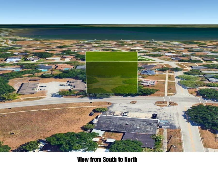 待售: $449,000 (0.47 acres)