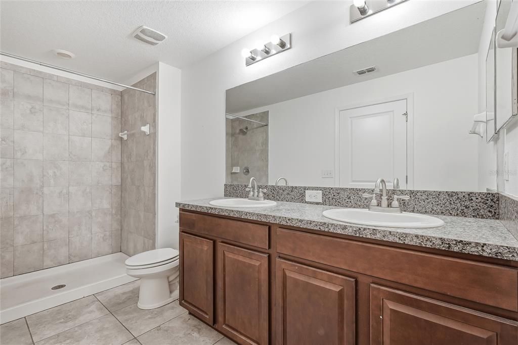 For Sale: $249,000 (3 beds, 2 baths, 1668 Square Feet)