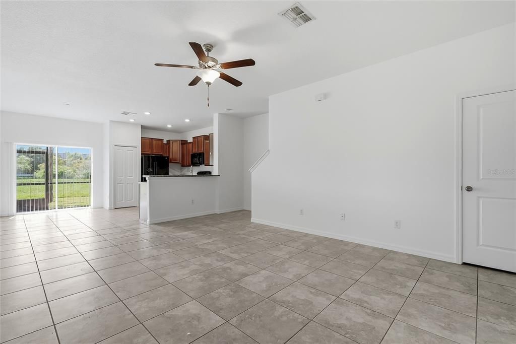 For Sale: $249,000 (3 beds, 2 baths, 1668 Square Feet)