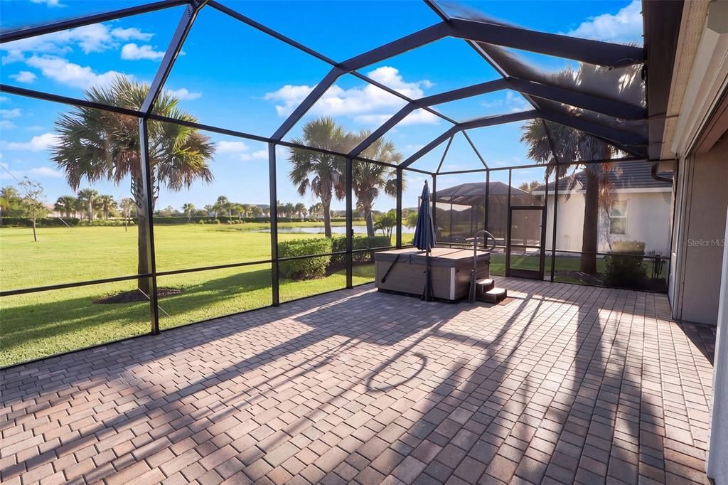 En Venta: $599,000 (3 camas, 3 baños, 2287 Pies cuadrados)