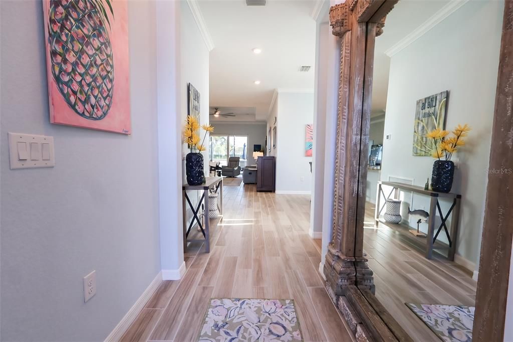 En Venta: $599,000 (3 camas, 3 baños, 2287 Pies cuadrados)
