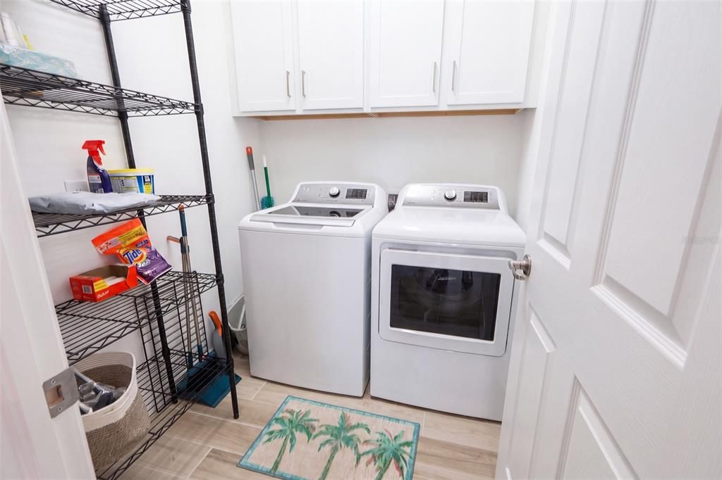 En Venta: $599,000 (3 camas, 3 baños, 2287 Pies cuadrados)