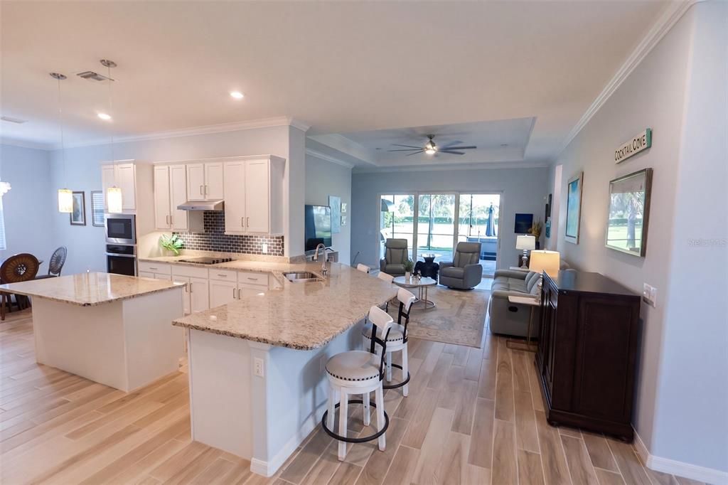 En Venta: $599,000 (3 camas, 3 baños, 2287 Pies cuadrados)