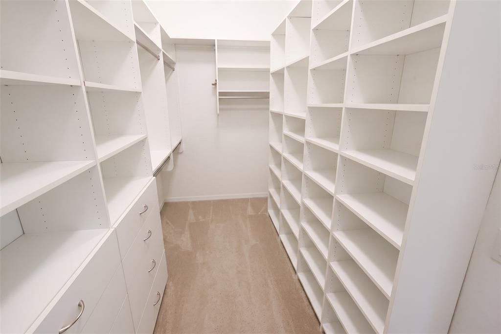 En Venta: $599,000 (3 camas, 3 baños, 2287 Pies cuadrados)