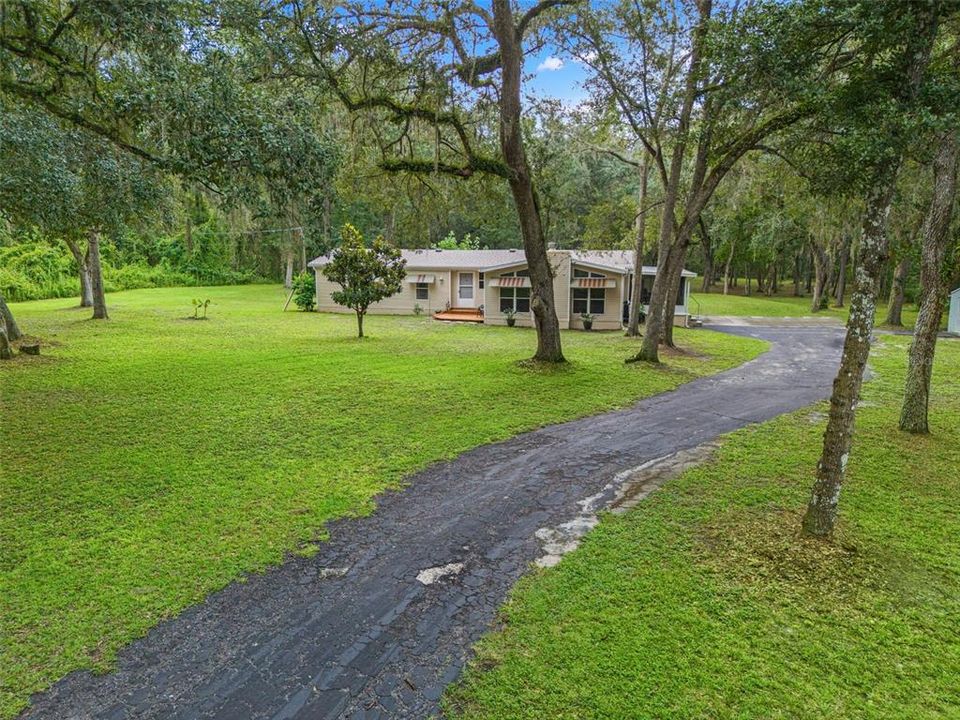 For Sale: $365,000 (3 beds, 2 baths, 1899 Square Feet)