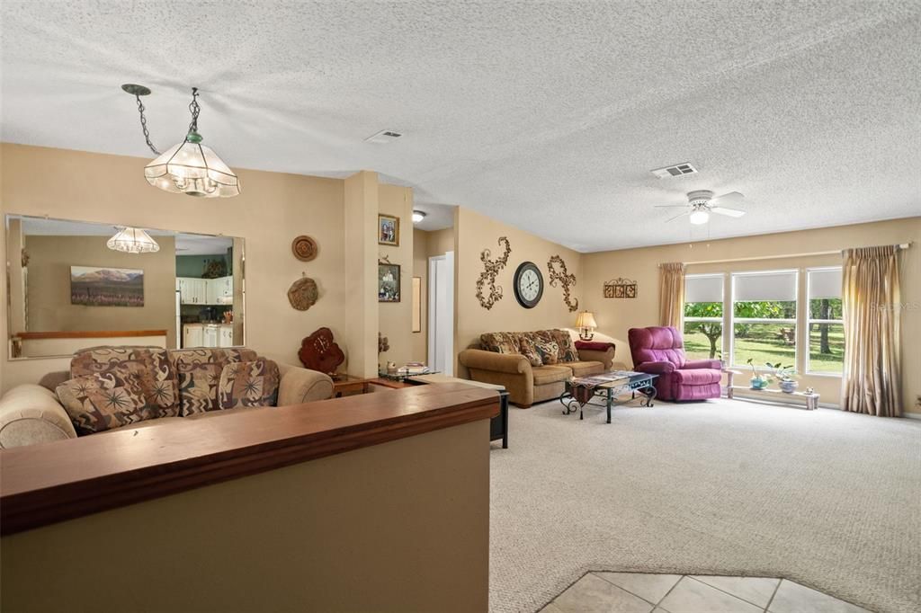 For Sale: $365,000 (3 beds, 2 baths, 1899 Square Feet)