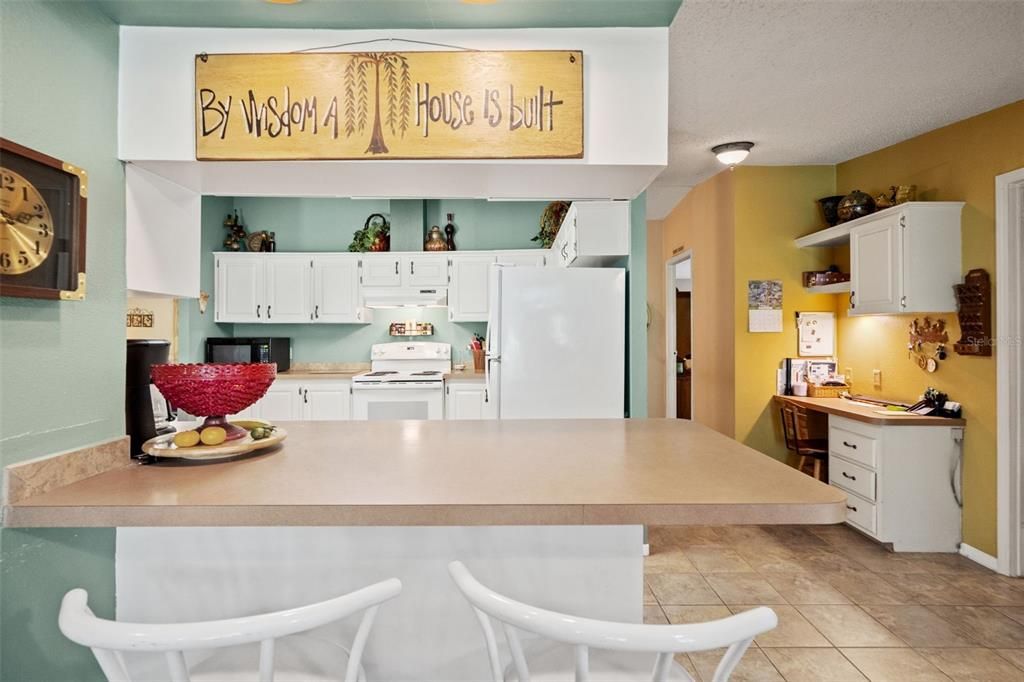 For Sale: $365,000 (3 beds, 2 baths, 1899 Square Feet)