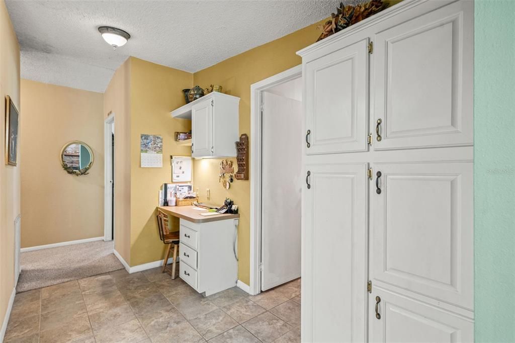 For Sale: $365,000 (3 beds, 2 baths, 1899 Square Feet)