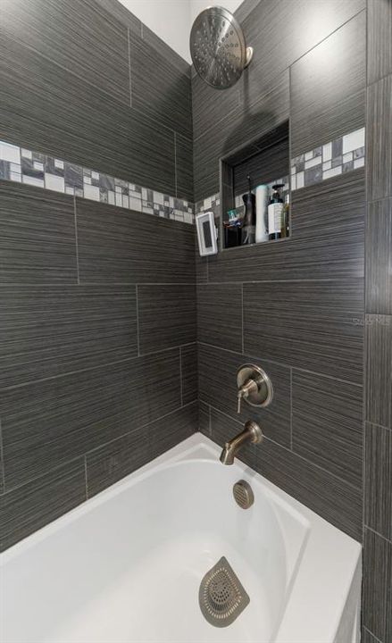 For Sale: $1,399,000 (6 beds, 4 baths, 5629 Square Feet)
