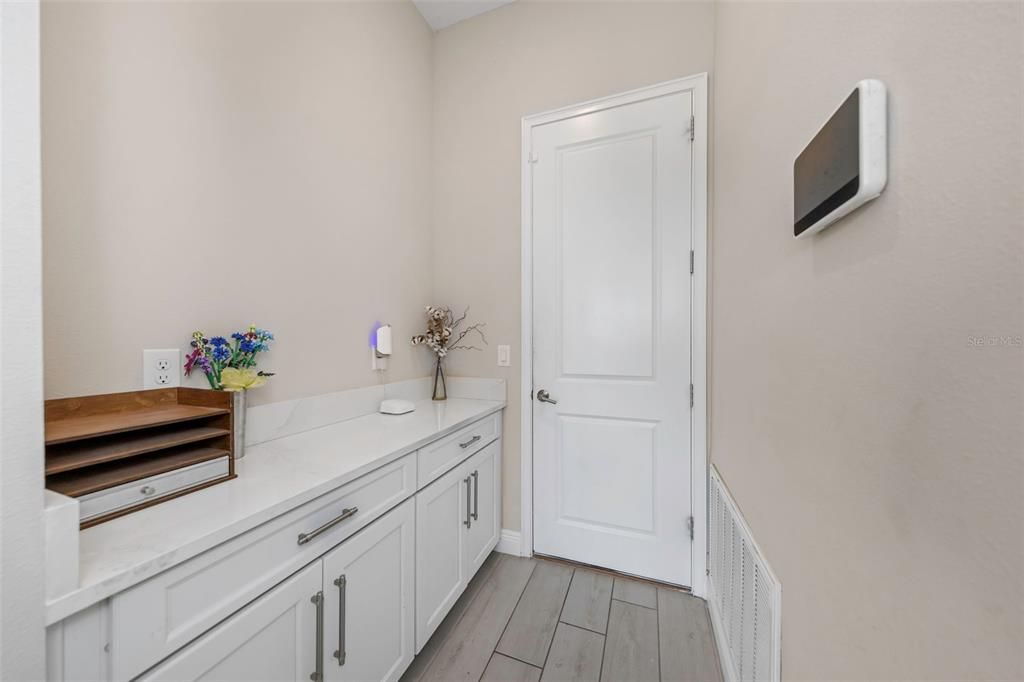 For Sale: $1,399,000 (6 beds, 4 baths, 5629 Square Feet)