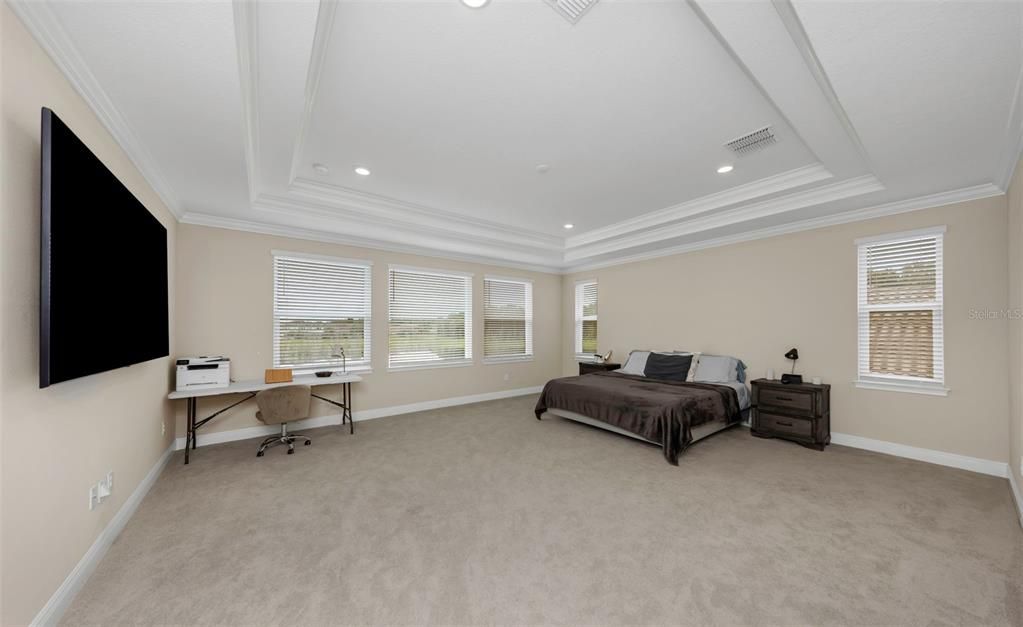 For Sale: $1,399,000 (6 beds, 4 baths, 5629 Square Feet)