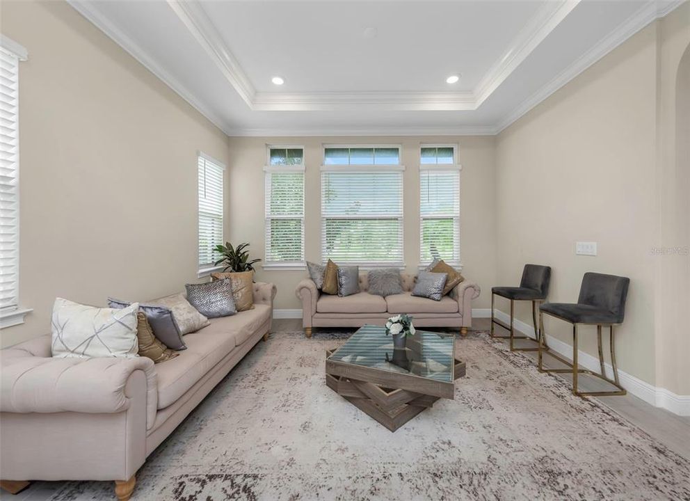 For Sale: $1,399,000 (6 beds, 4 baths, 5629 Square Feet)