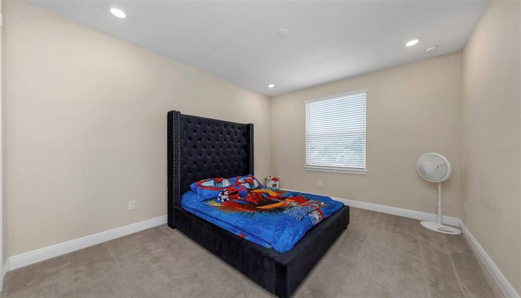 For Sale: $1,399,000 (6 beds, 4 baths, 5629 Square Feet)