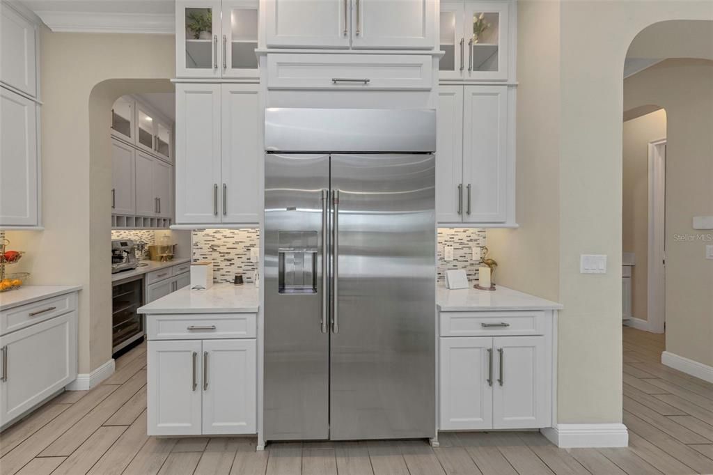 For Sale: $1,399,000 (6 beds, 4 baths, 5629 Square Feet)