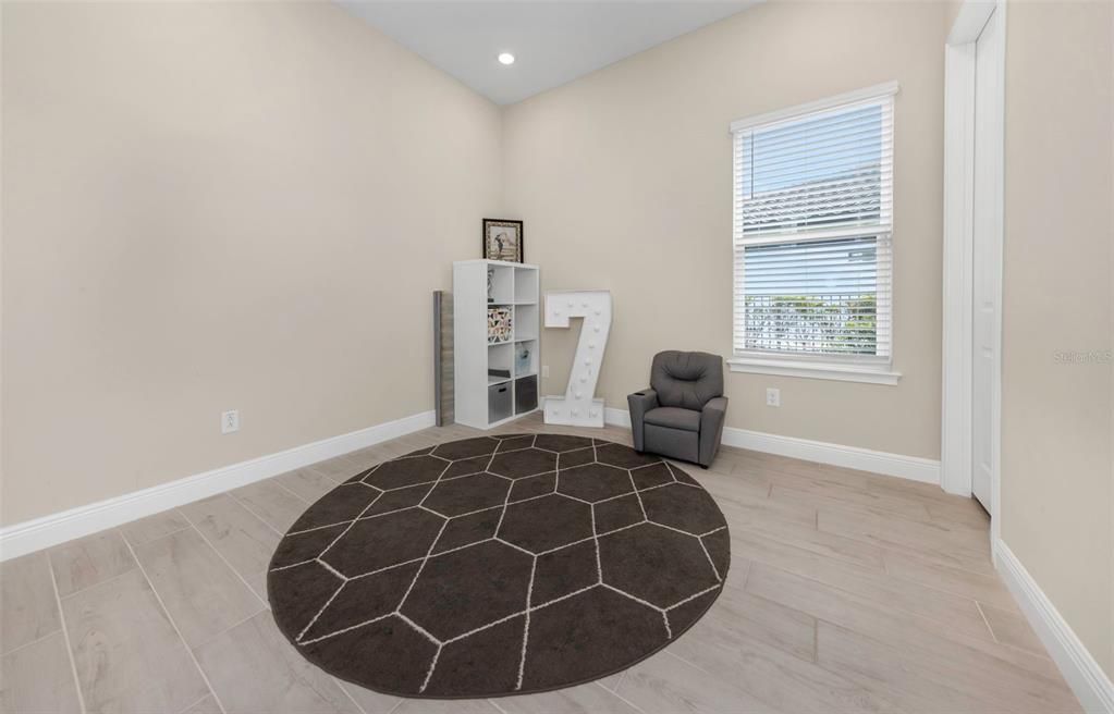 For Sale: $1,399,000 (6 beds, 4 baths, 5629 Square Feet)