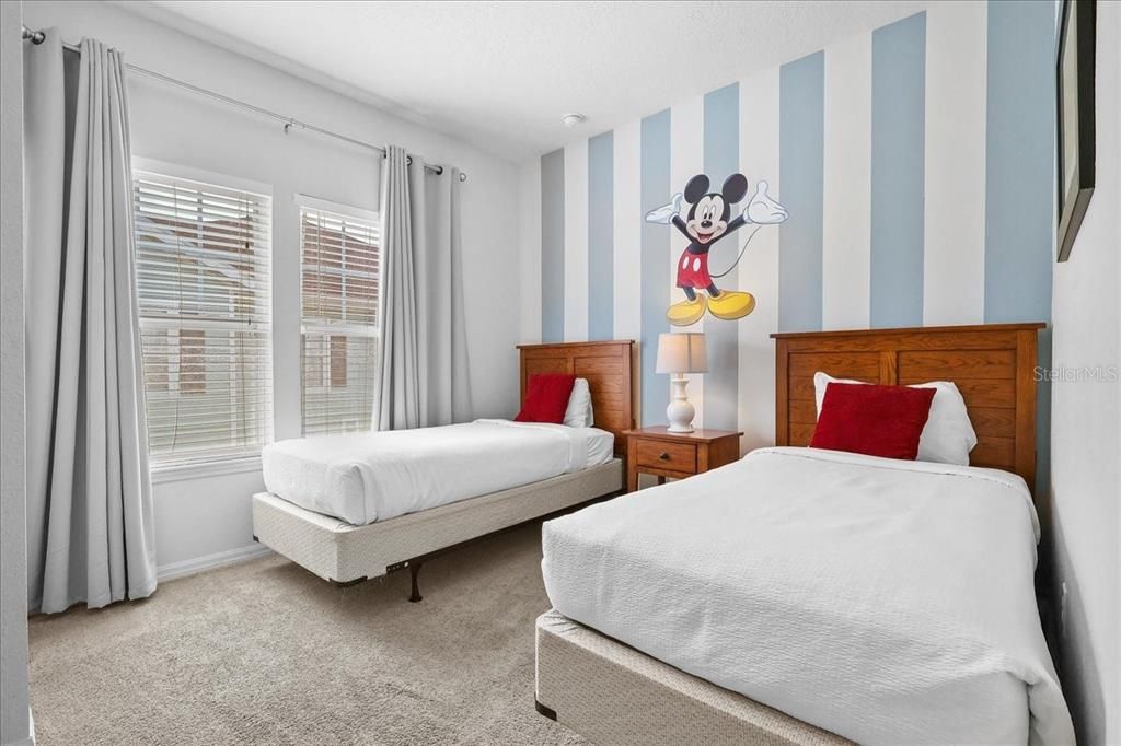 For Rent: $2,700 (4 beds, 3 baths, 1694 Square Feet)