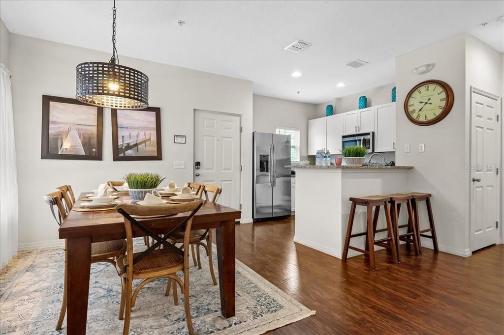 For Rent: $2,700 (4 beds, 3 baths, 1694 Square Feet)
