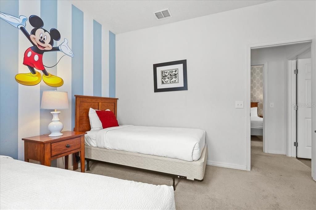 For Rent: $2,700 (4 beds, 3 baths, 1694 Square Feet)