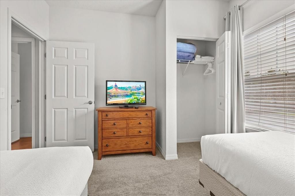 For Rent: $2,700 (4 beds, 3 baths, 1694 Square Feet)