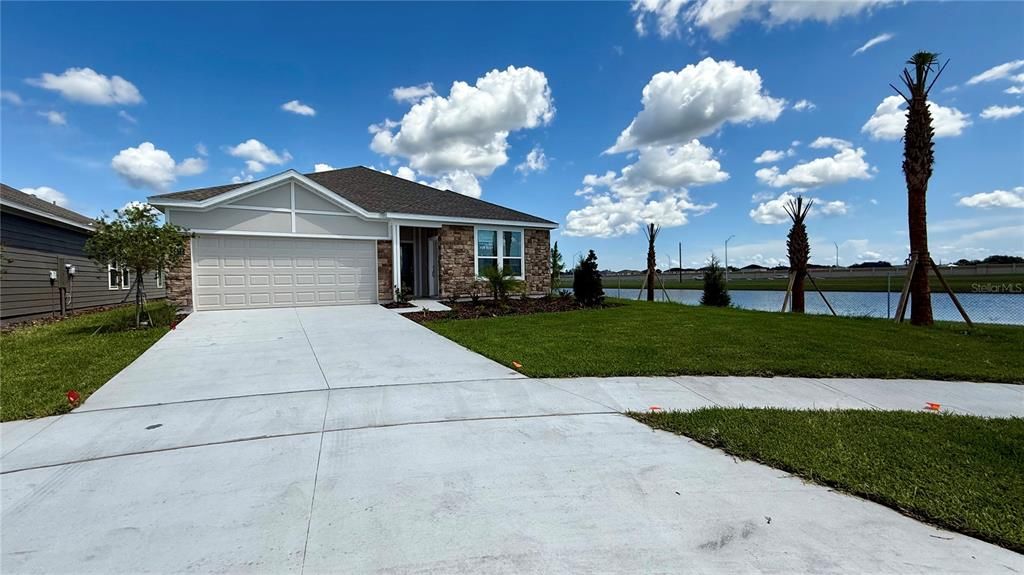 For Rent: $2,250 (3 beds, 2 baths, 1600 Square Feet)
