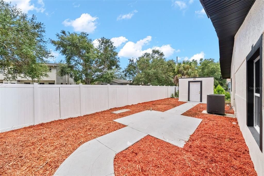 For Sale: $549,000 (5 beds, 3 baths, 2364 Square Feet)