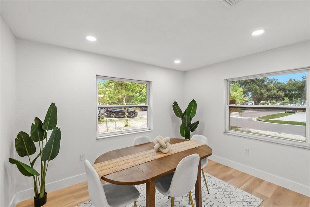 For Sale: $549,000 (5 beds, 3 baths, 2364 Square Feet)