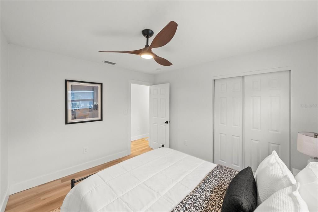 For Sale: $549,000 (5 beds, 3 baths, 2364 Square Feet)