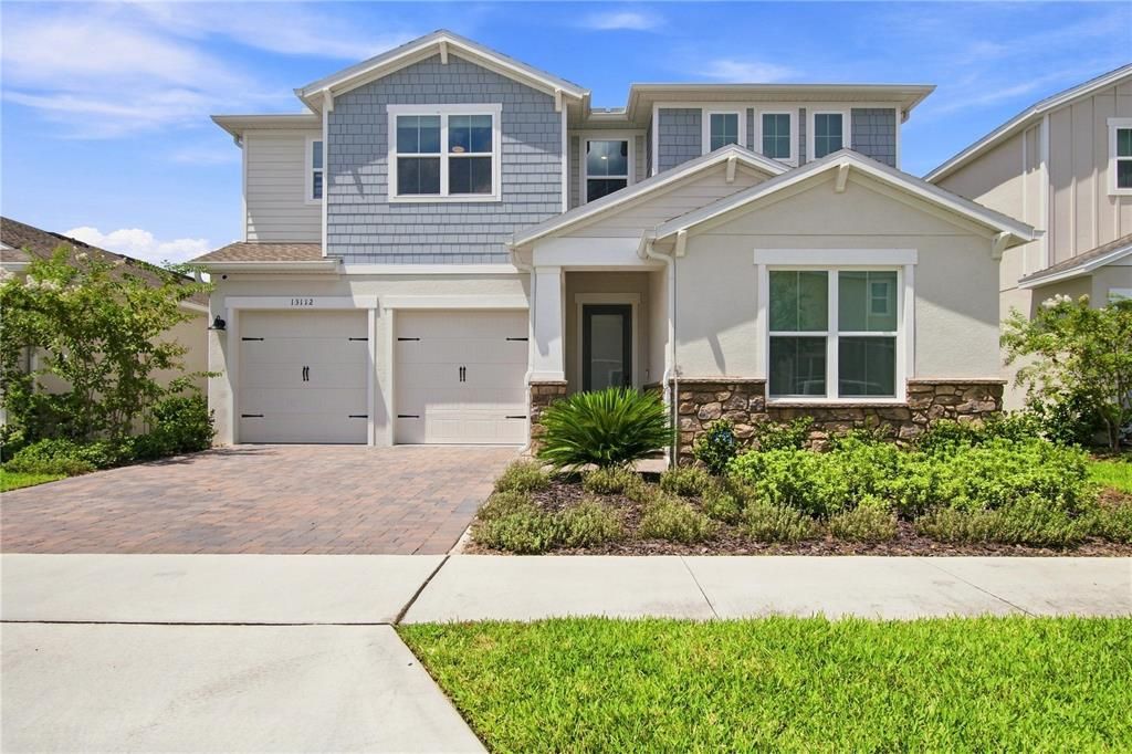 For Sale: $825,000 (5 beds, 4 baths, 3285 Square Feet)
