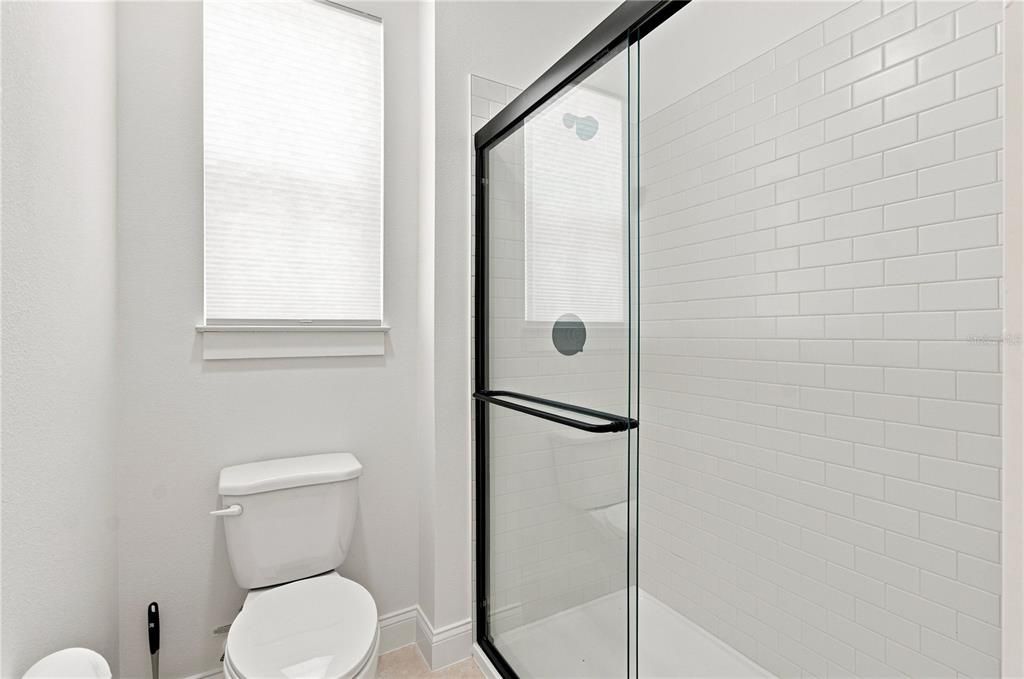 For Sale: $825,000 (5 beds, 4 baths, 3285 Square Feet)