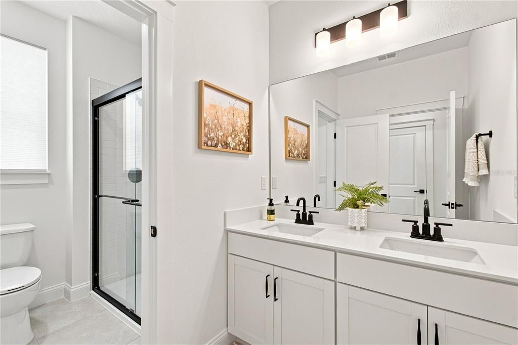 For Sale: $825,000 (5 beds, 4 baths, 3285 Square Feet)