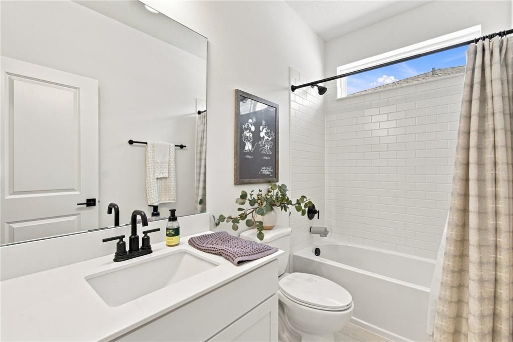 For Sale: $825,000 (5 beds, 4 baths, 3285 Square Feet)