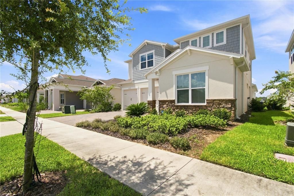 For Sale: $825,000 (5 beds, 4 baths, 3285 Square Feet)