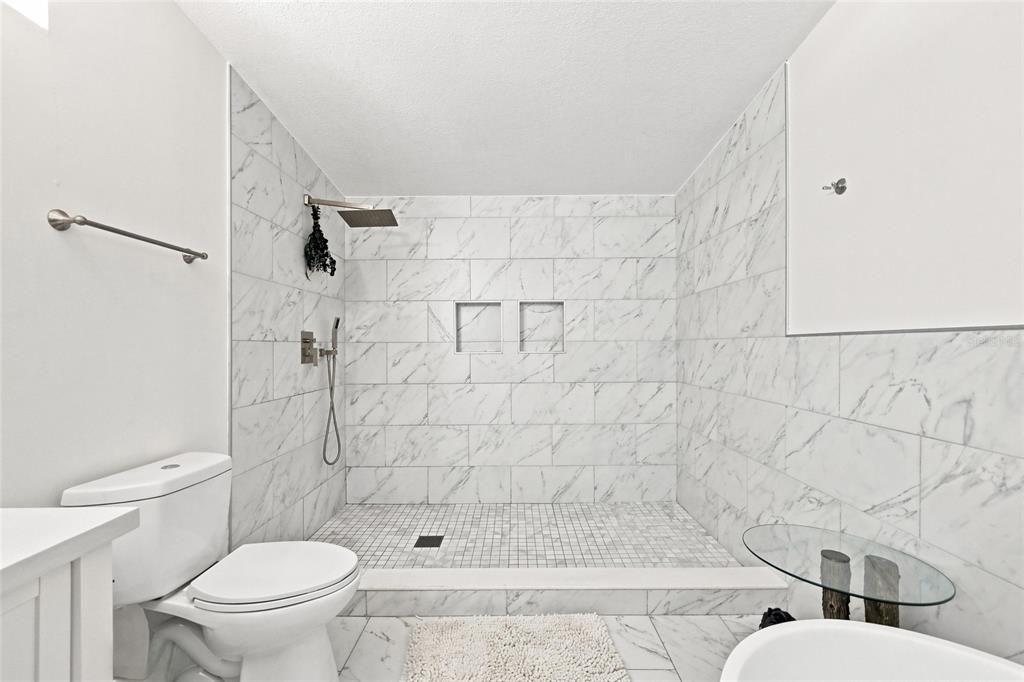 En Venta: $400,000 (4 camas, 3 baños, 2900 Pies cuadrados)