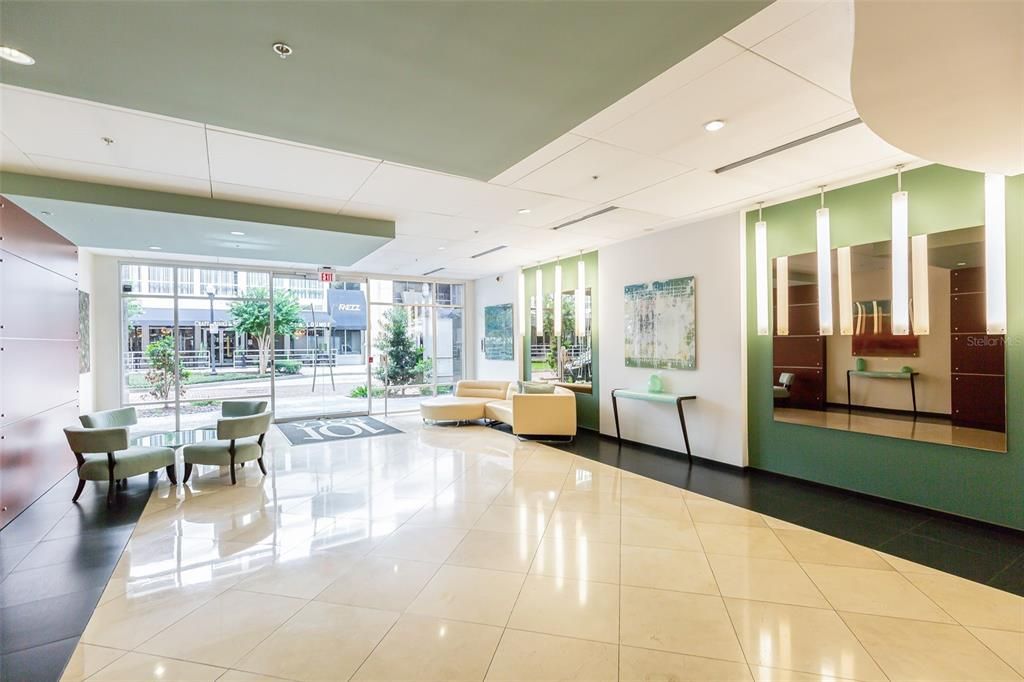 For Sale: $179,999 (1 beds, 1 baths, 644 Square Feet)