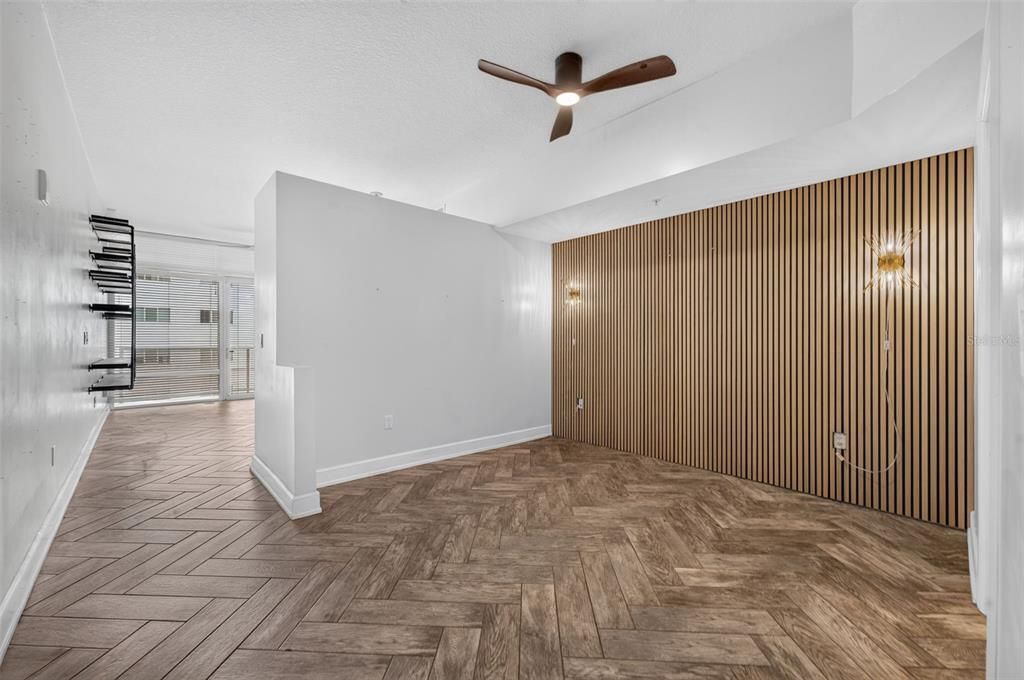For Sale: $179,999 (1 beds, 1 baths, 644 Square Feet)