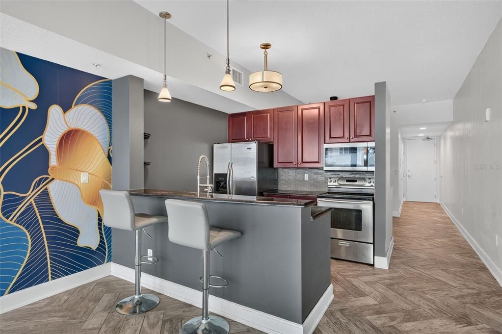 For Sale: $179,999 (1 beds, 1 baths, 644 Square Feet)