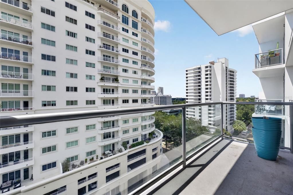 For Sale: $179,999 (1 beds, 1 baths, 644 Square Feet)