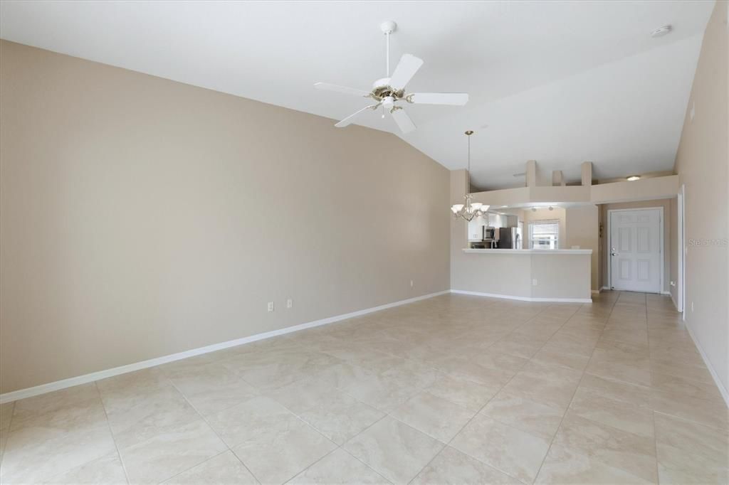 For Sale: $187,000 (2 beds, 2 baths, 1153 Square Feet)