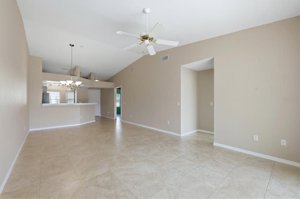For Sale: $187,000 (2 beds, 2 baths, 1153 Square Feet)
