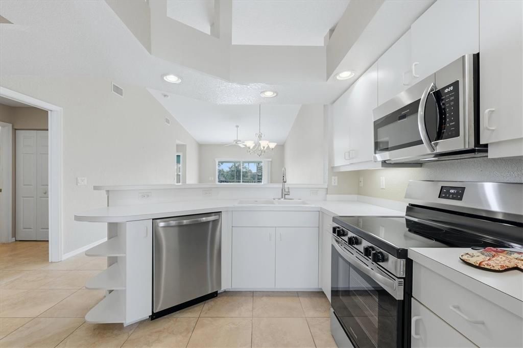 For Sale: $187,000 (2 beds, 2 baths, 1153 Square Feet)