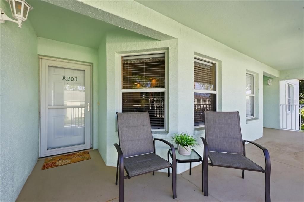 For Sale: $187,000 (2 beds, 2 baths, 1153 Square Feet)