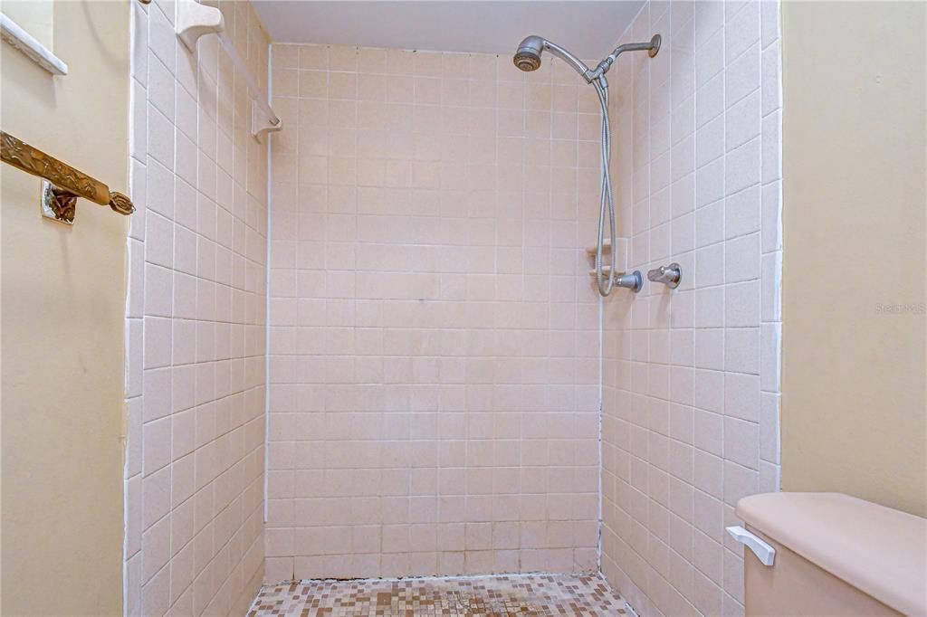 На продажу: $429,900 (4 спален, 2 ванн, 1630 Квадратных фут)