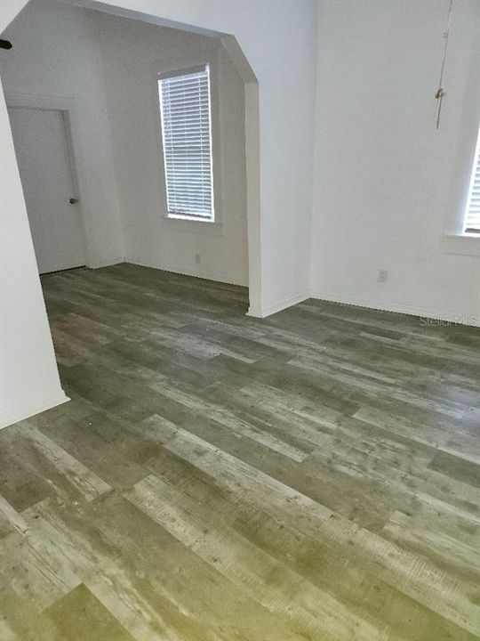 For Sale: $270,000 (3 beds, 1 baths, 1020 Square Feet)