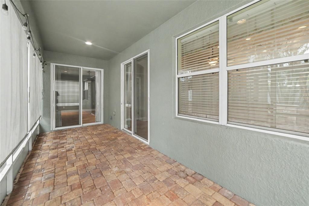 For Sale: $389,500 (3 beds, 2 baths, 2115 Square Feet)